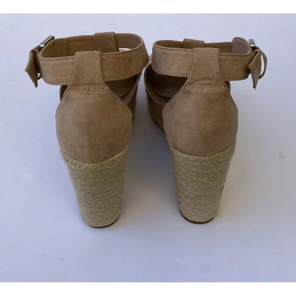 Indigo Rd. Women's‎ Wedge Heels Sz 10 Light Gray Tan Ankle Strap Open Toe NWT